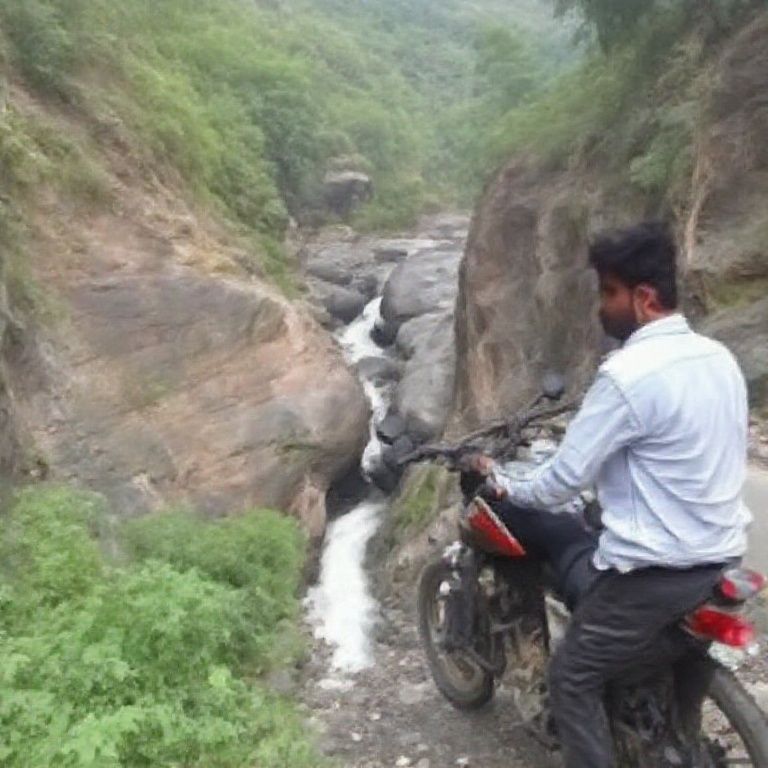 Maharashtra Road Tragedy Claims Six Lives in Nashik Gorge