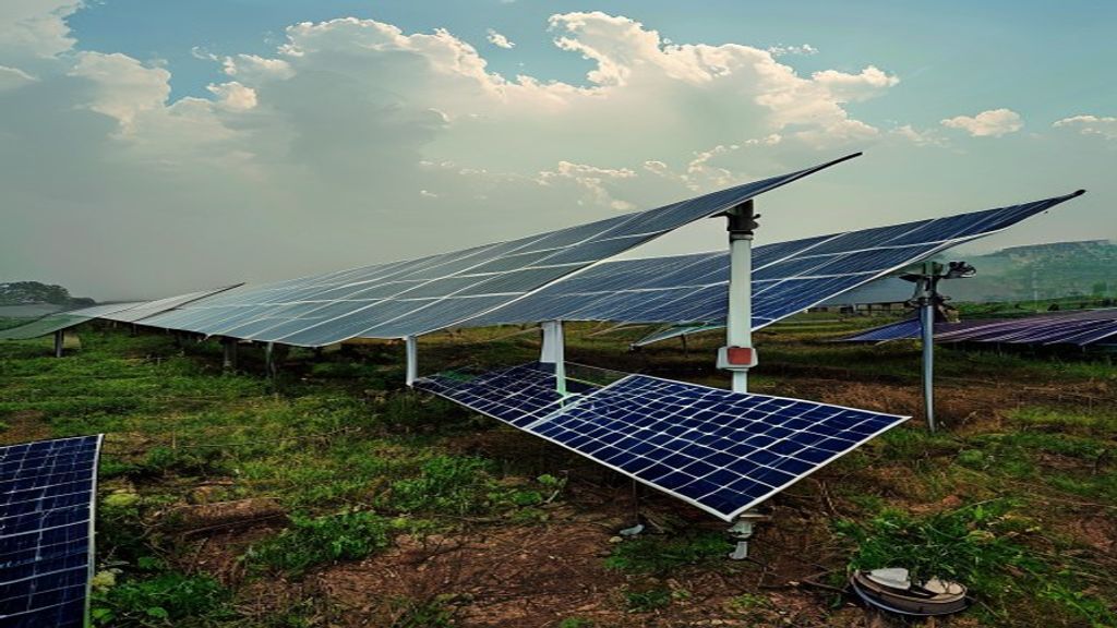 India's Solar Power Challenge: Managing Excess Energy Supply